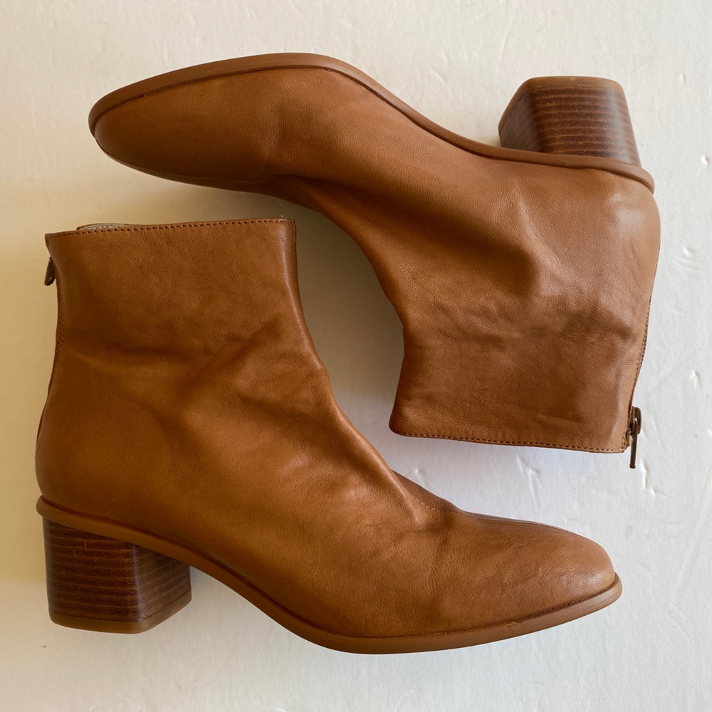 Anthropologie ankle booties seamed brown size 38